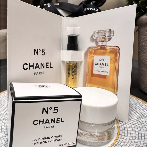 Chanel No5 body cream and perfume sample bundle - Picture 5 of 5